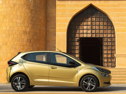 Tata Altroz: The Gold Standard of Hatchbacks | BestGaddi.com