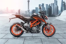 KTM 250 Duke: Agile & Sporty | BestGaddi.com