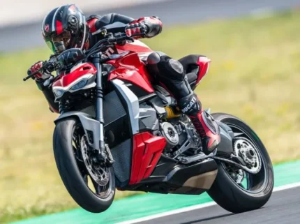 Ducati Streetfighter V2: Ducati's Agile Beast |BestGaddi.com