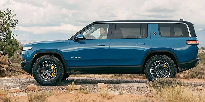 Rivian-R1S-blue-1